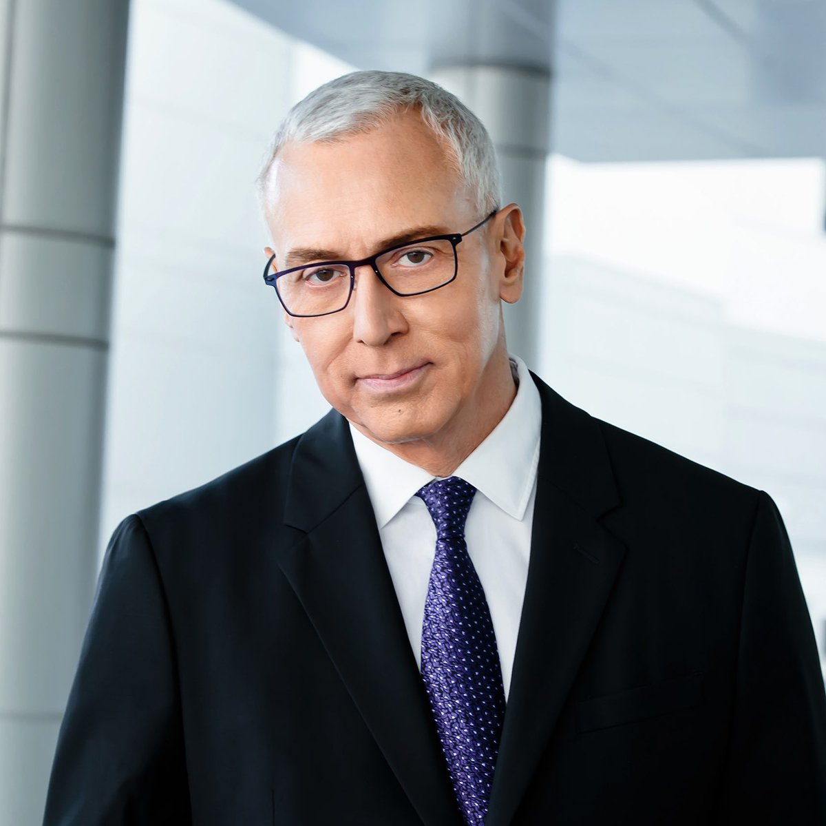 Portrait of Dr. Drew Pinsky